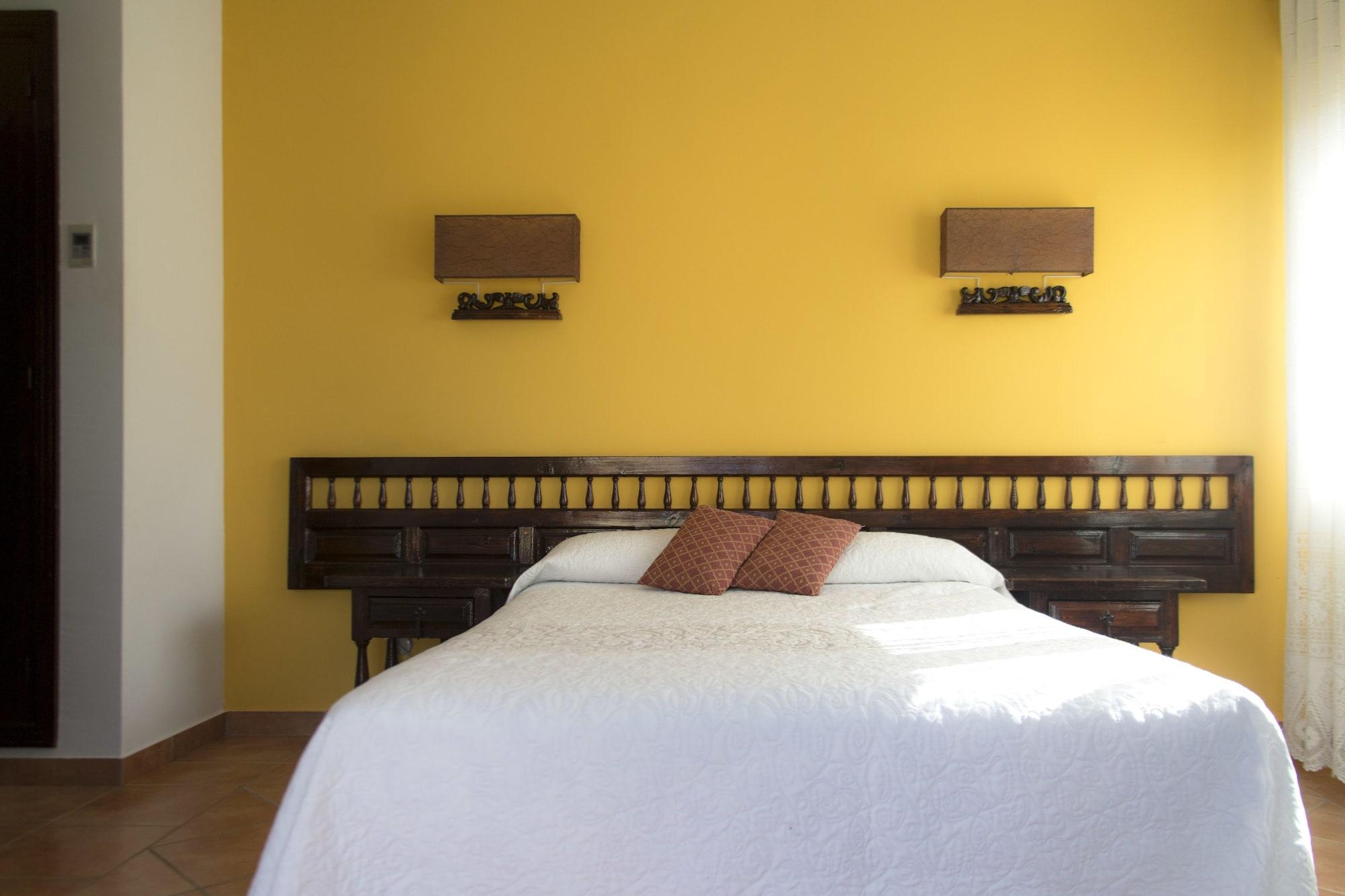 Hospedium Hotel Juan II Toro Ngoại thất bức ảnh