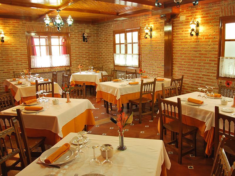 Hospedium Hotel Juan II Toro Ngoại thất bức ảnh